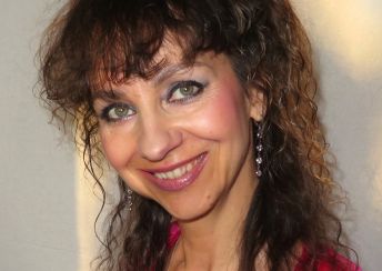 Elen Indrová